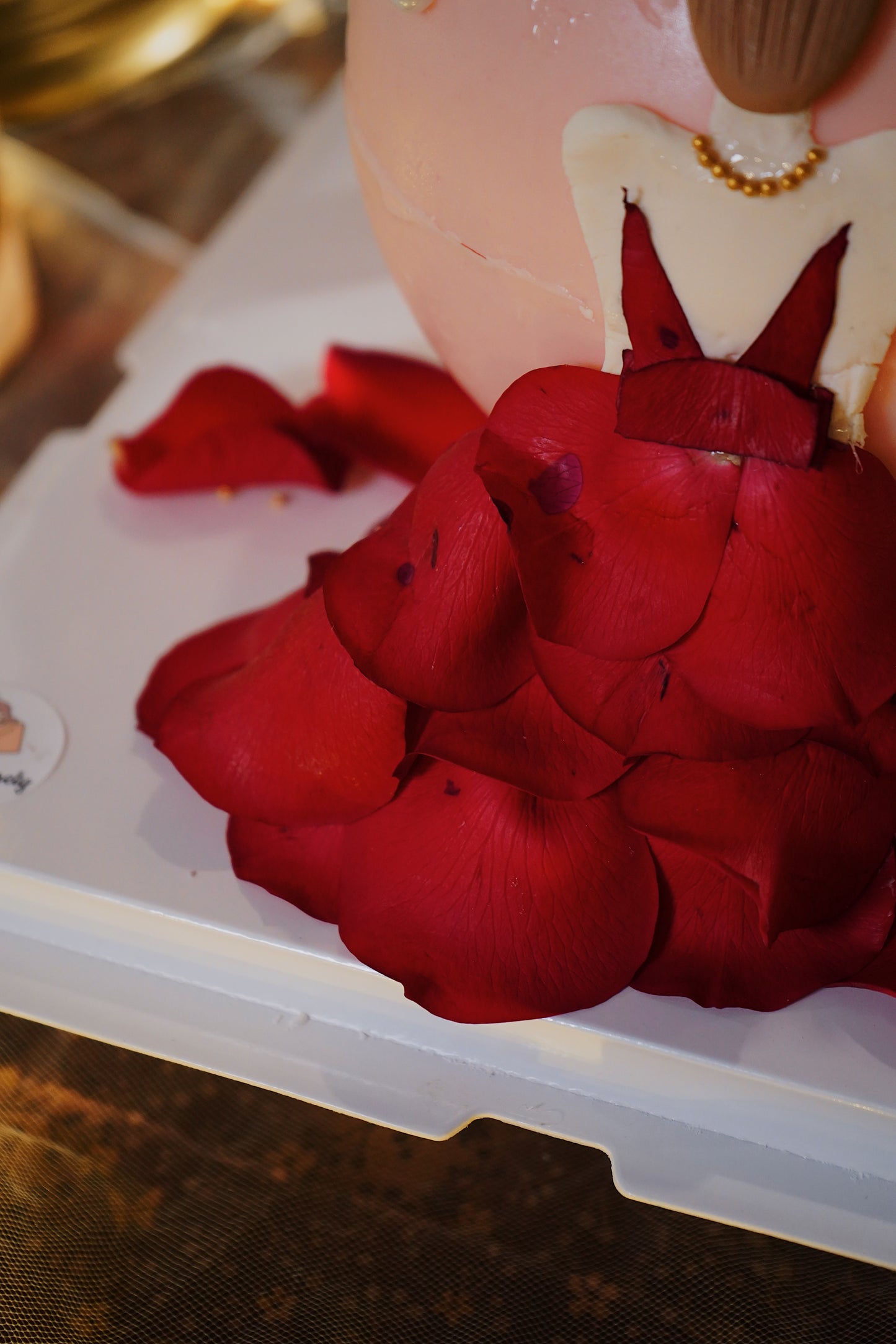 Lady Knock Knock Pinata Surprise Cake