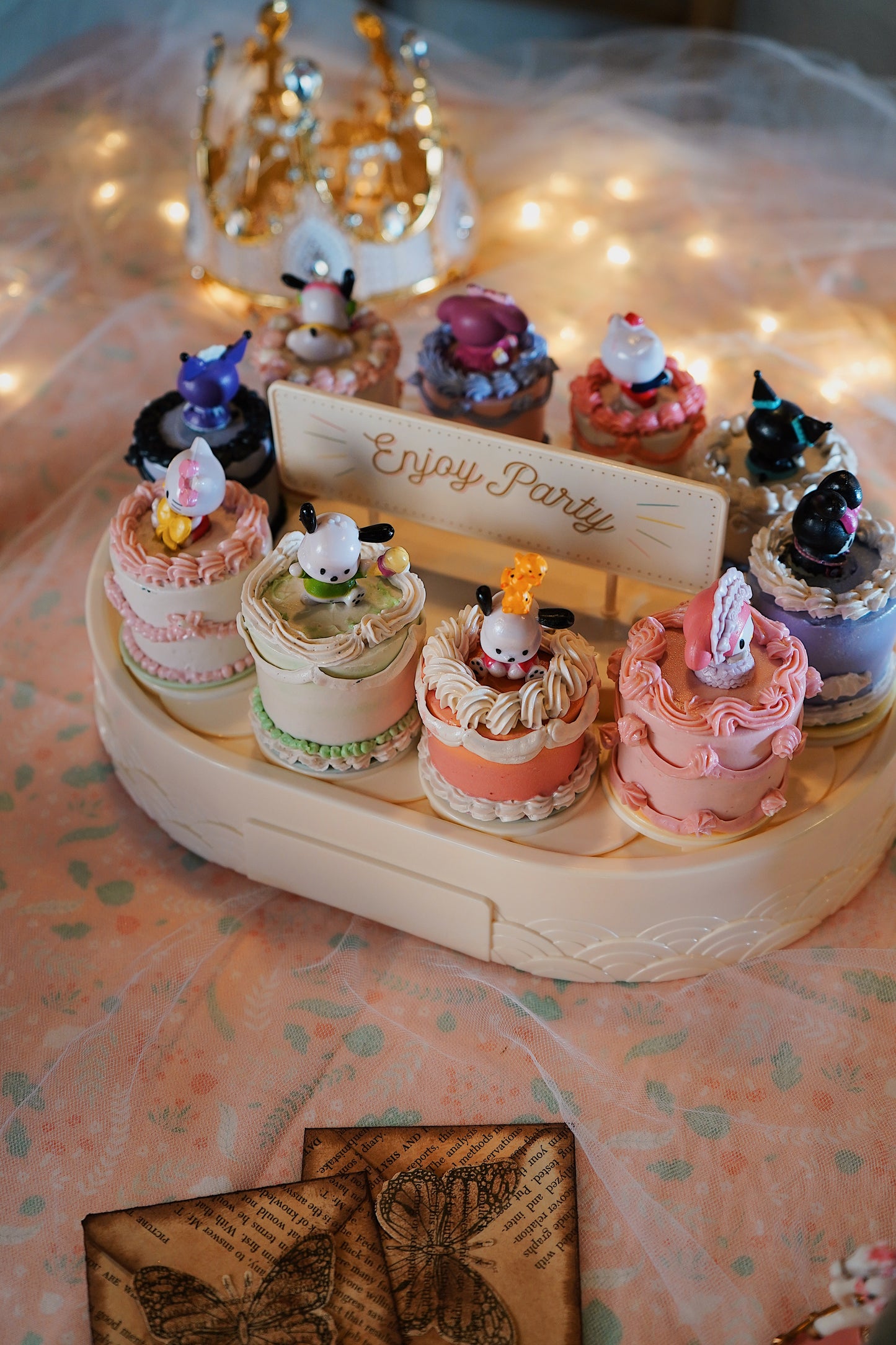 Sanrio Rotating Mini Cakes