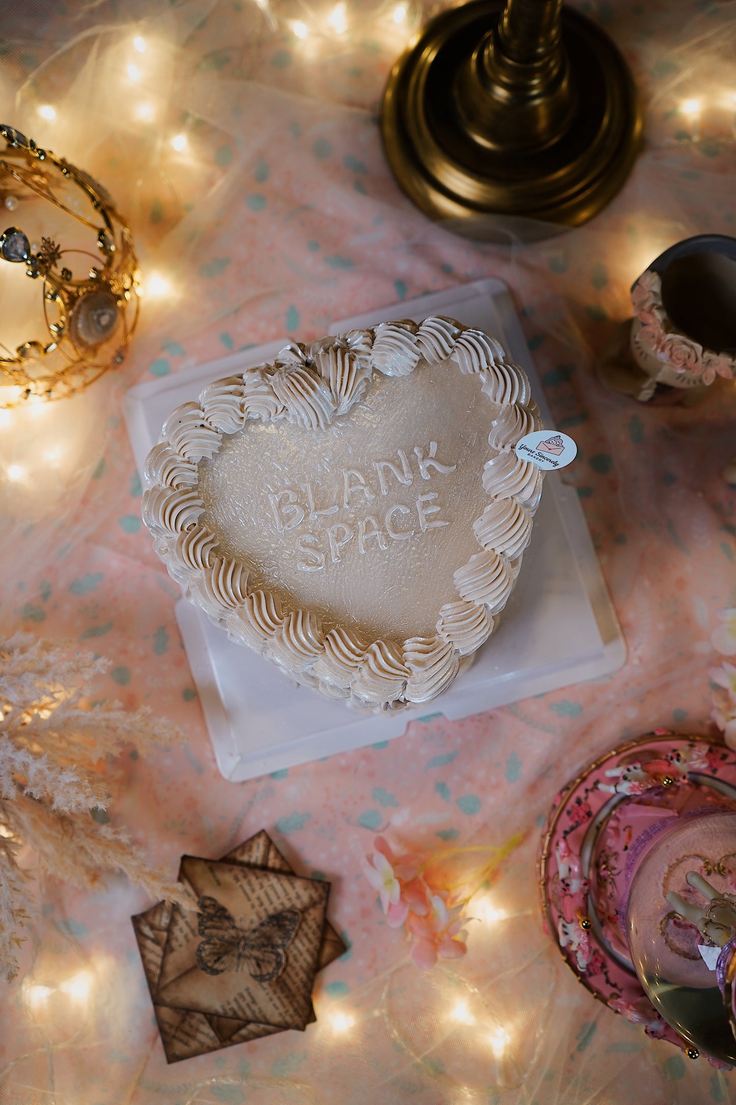 Bloody Taylor Swift Blank Space Stab Cake