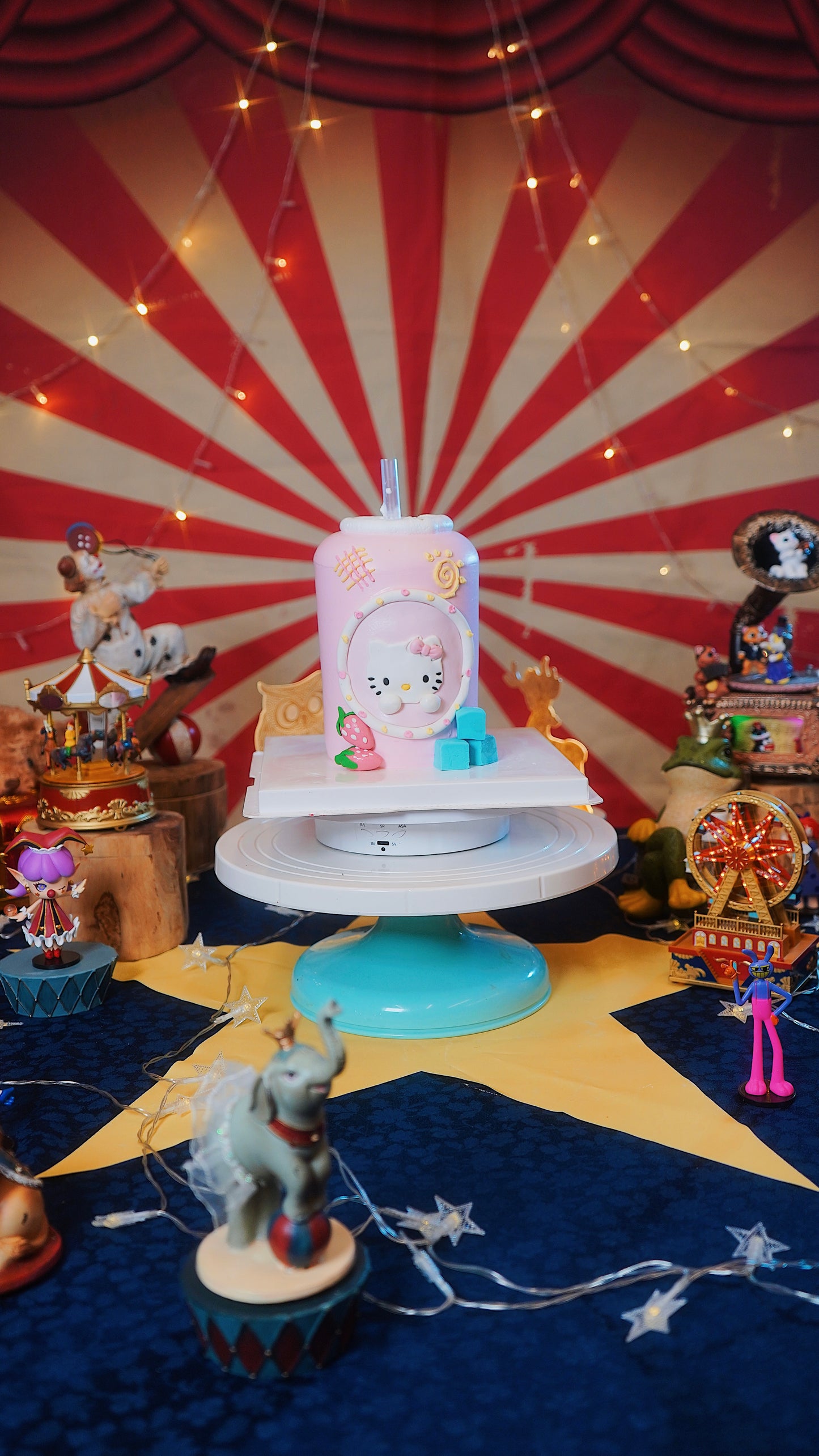 Hello Kitty Drinkable Cake