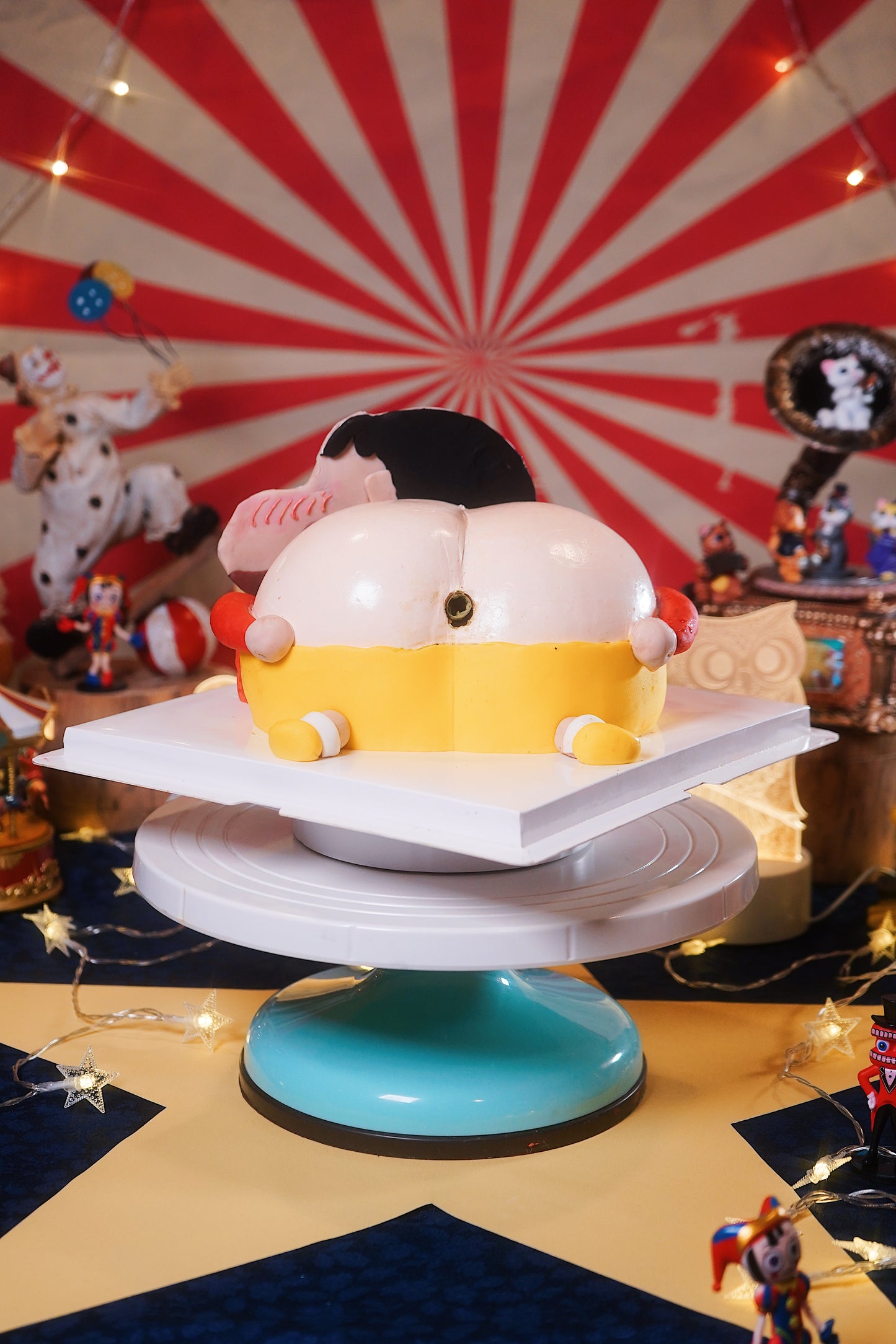 Crayon Shinchan Fart Blow Cake