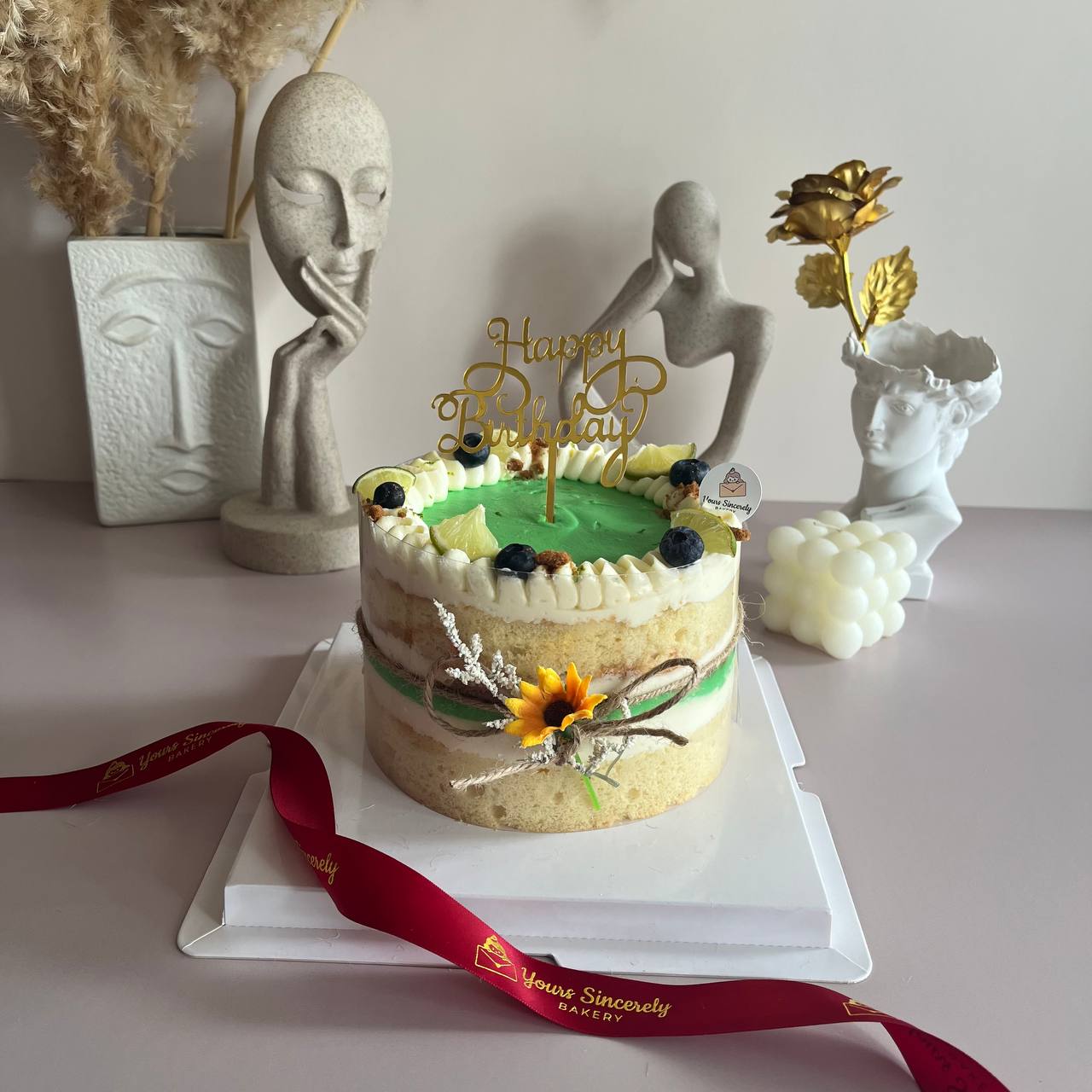 Key Lime with Caramelized Cookies Cake